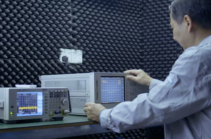 RF radyo frekansı ağ analizörü testi